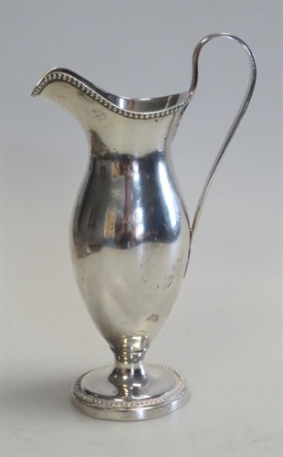Lot 341 - A Britannia Standard silver cream jug