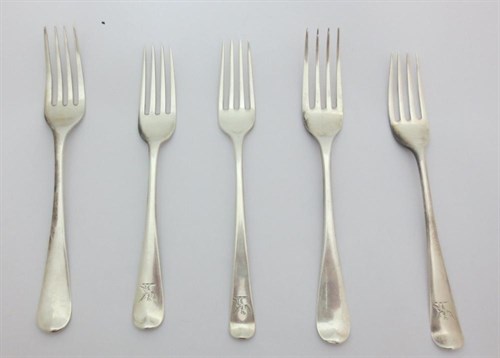 Lot 352 - A matched set of twelve silver Old English pattern dessert forks