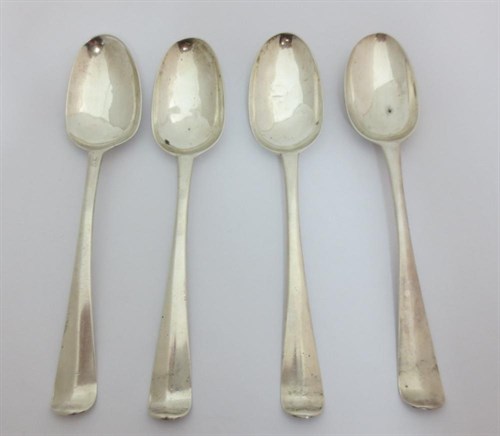 Lot 371 - A set of three George III Irish silver Hanoverian pattern spoons