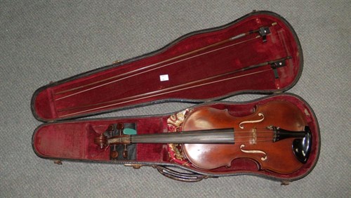 Lot 651 - A 20th century violin by Edwin Moss and silver mounted bow stamped Tourte