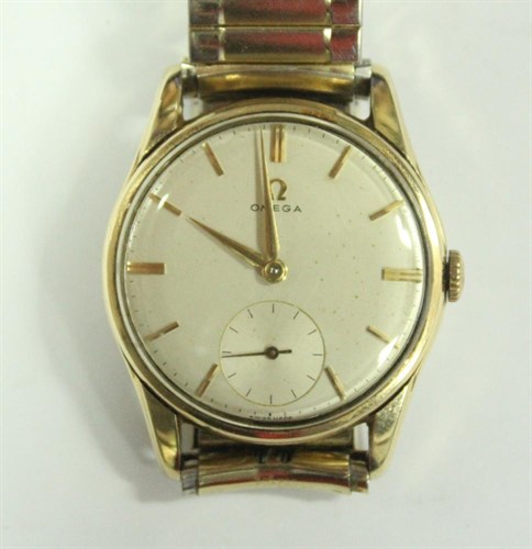 Lot 264 - A gentleman's 9ct gold cased wristwatch