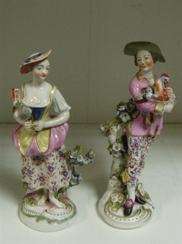 Lot 19 - A pair of 18th century Derby figures