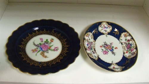 Lot 20 - A late 18th century Worcester plate and an...