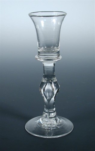 Lot 81 - An 18th century cordial glass