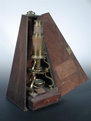 Lot 649 - William Harris, a mahogany cased Culpepper microscope, circa 1820